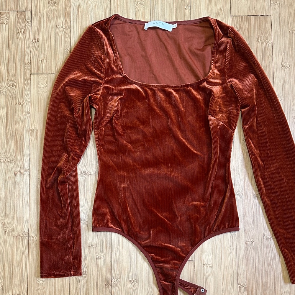 ASTR ribbed velvet bodysuit